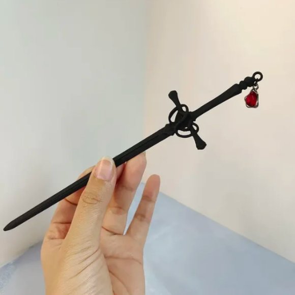 NWT, SILVER TONE AND BLACK TONE HAIR DAGGERS. - Picture 2 of 3